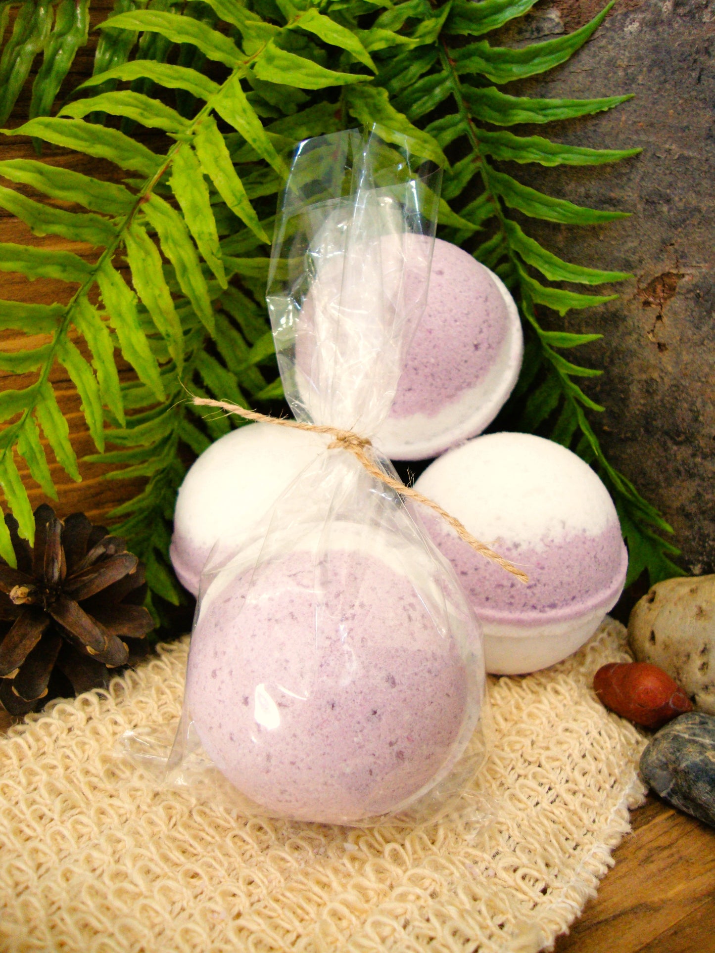 Bath Bomb: Black Raspberry Vanilla