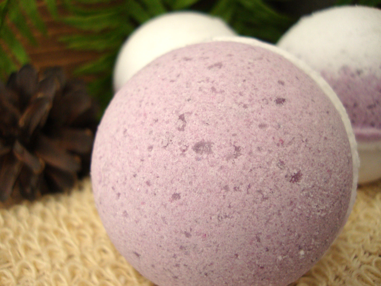 Bath Bomb: Black Raspberry Vanilla